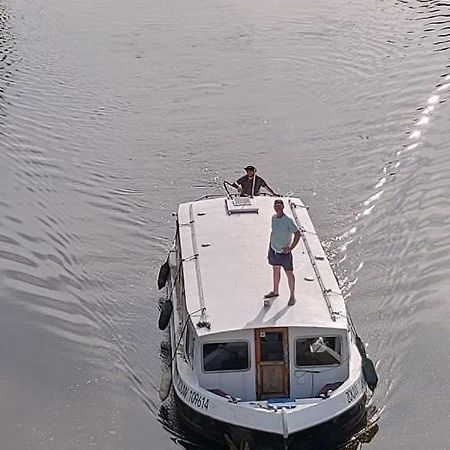 רודניצה נד לבם Zouw Hausboat Zakotven -Pouze Ubytovani מראה חיצוני תמונה