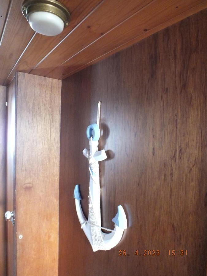 רודניצה נד לבם Zouw Hausboat Zakotven -Pouze Ubytovani מראה חיצוני תמונה