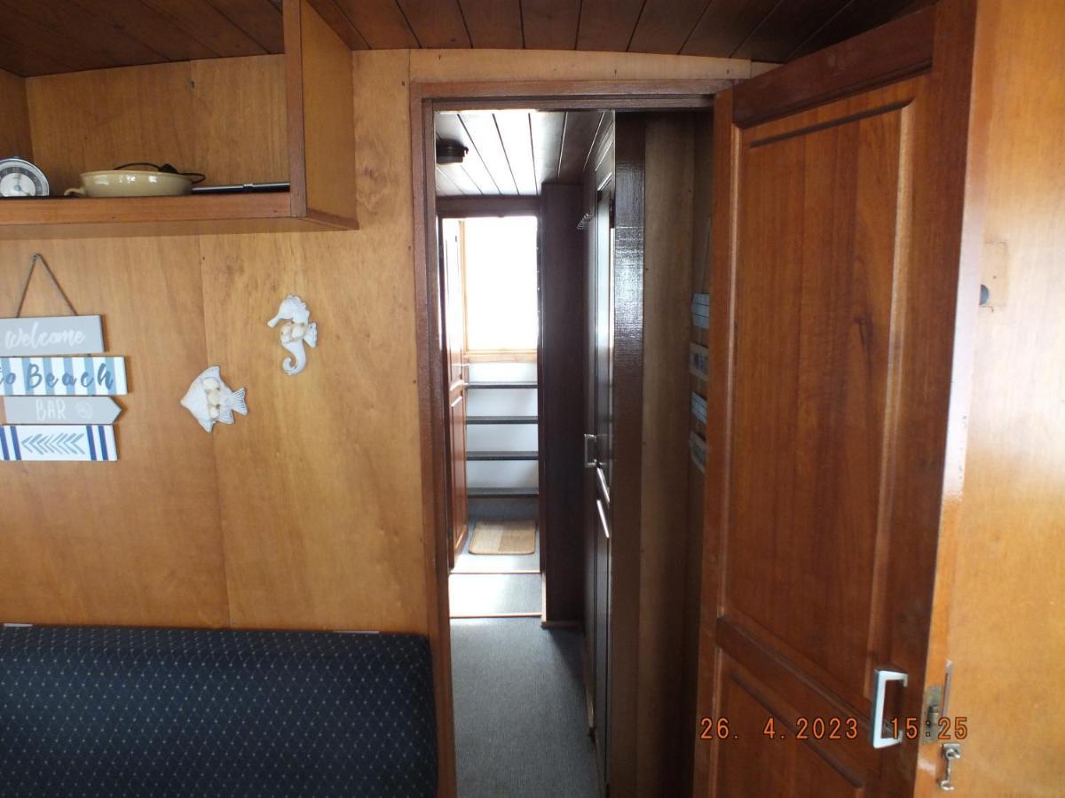 רודניצה נד לבם Zouw Hausboat Zakotven -Pouze Ubytovani מראה חיצוני תמונה