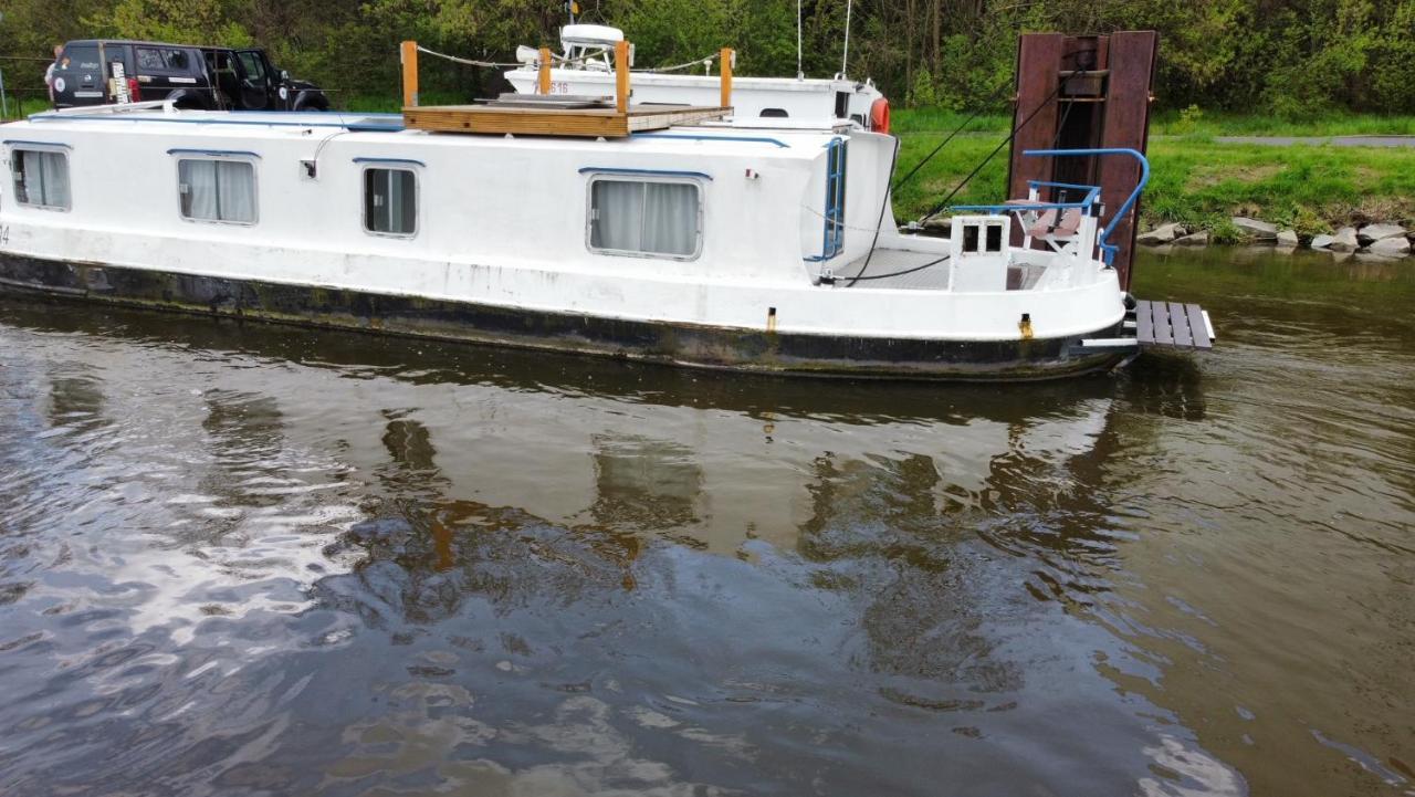 רודניצה נד לבם Zouw Hausboat Zakotven -Pouze Ubytovani מראה חיצוני תמונה